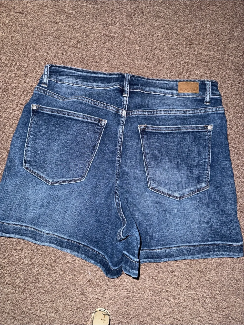 JUDY BLUE Denim Shorts - Medium Blue
